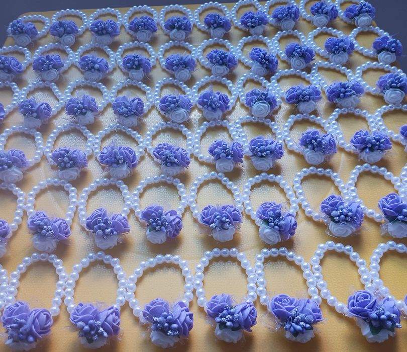 Сватбени гривни с тюл и перли