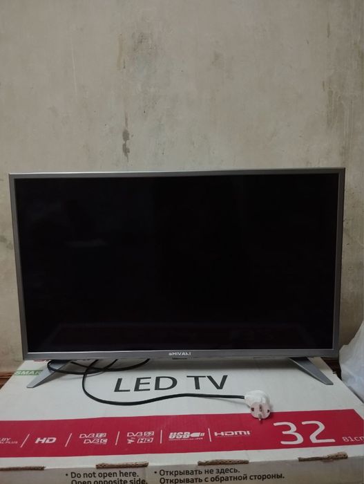32 Shivaki smart TV