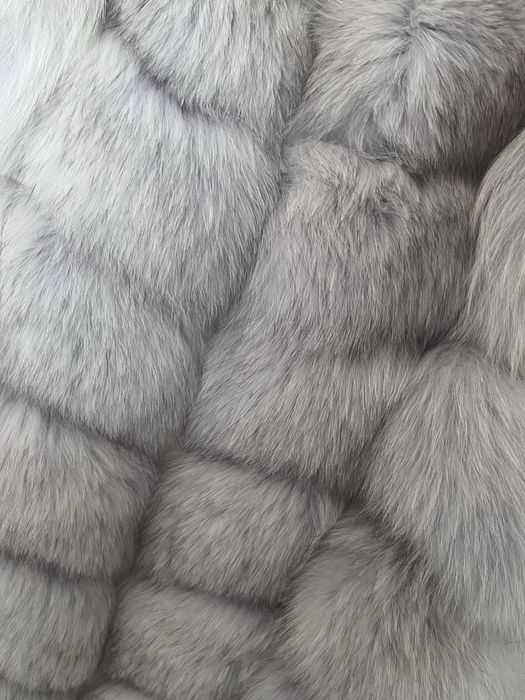 Шуба серого цвета