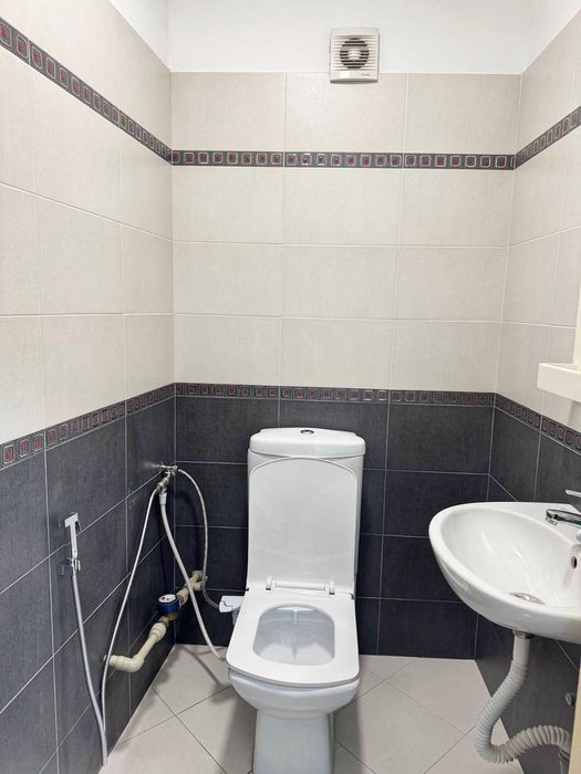 Дава се под наем Тристаен апартамент в Асеновград - 90 кв.м за 331.5 € - Снимка #7