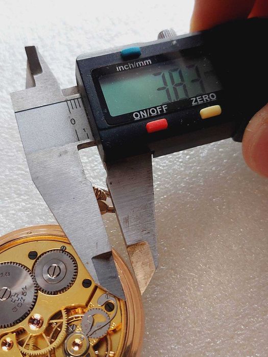 Златен 18к джобен часовник Зенит(Zenith) отлично съст-е 42 гр. в 18к