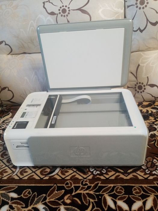 Продам принтер .