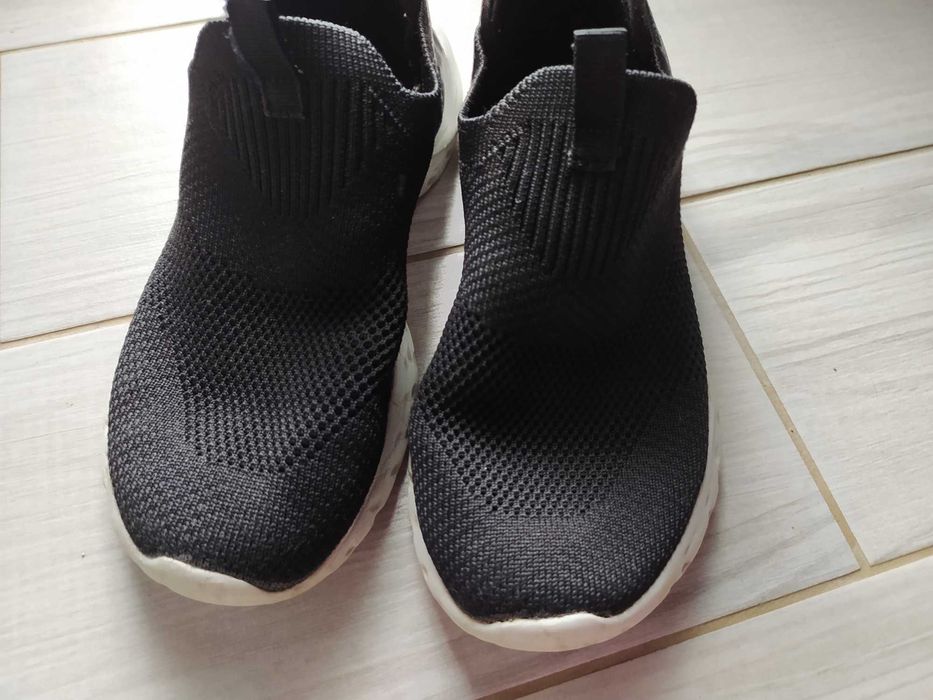 33н. Vty Черни летни маратонки