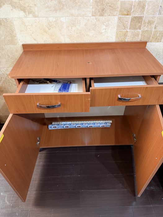 Vand mobila de sufragerie , dulap, comoda si birou