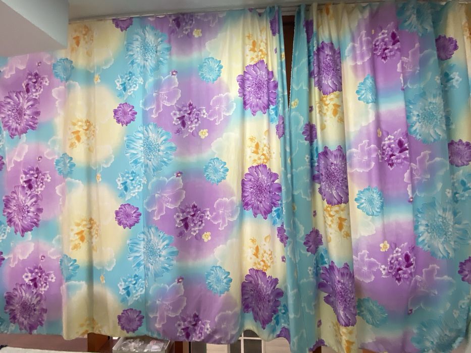 Шторы для кухни яркие