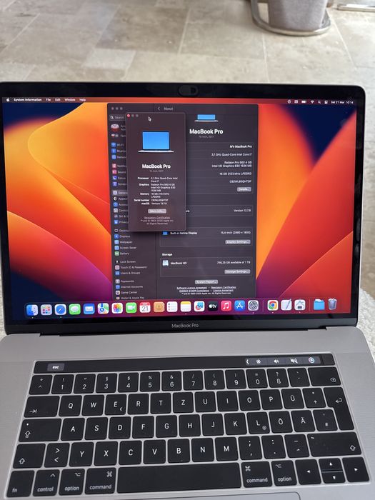 Macbook pro 2017  15”  touch id