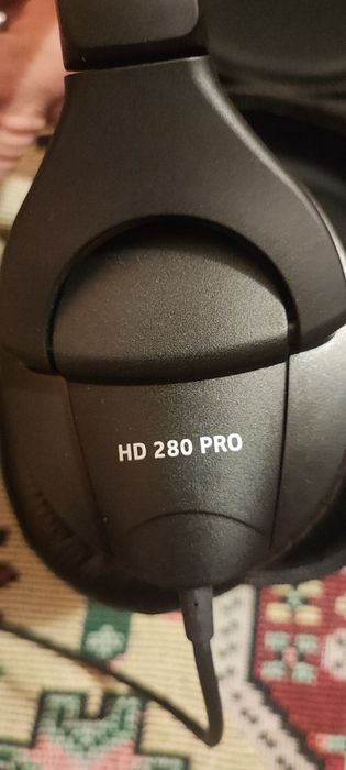 Продам мониторные наушники Sennheiser HD 280 Pro