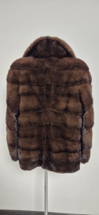 Продам норковую шубу