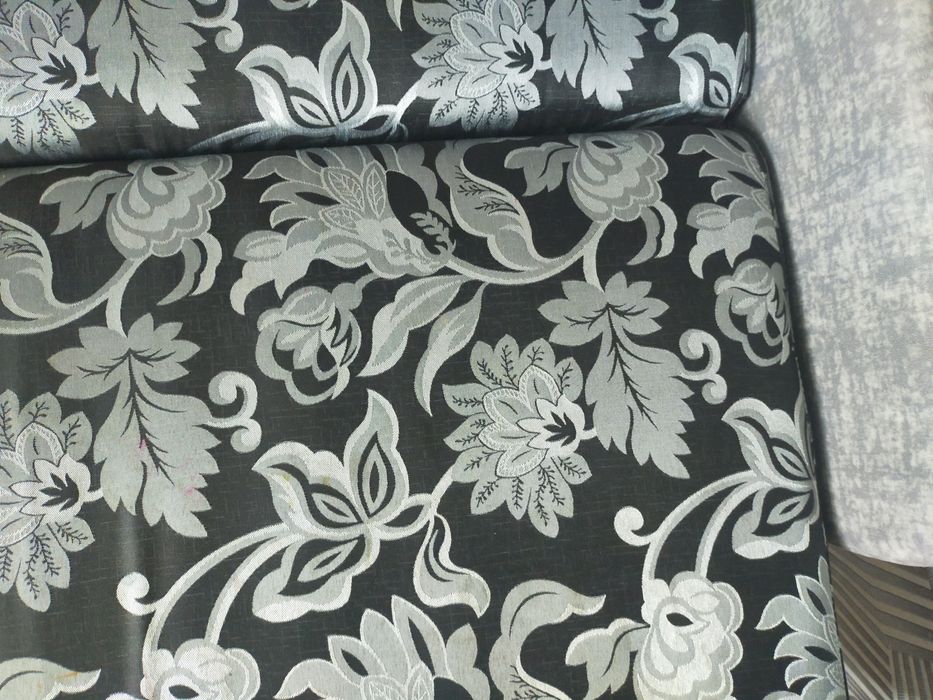 Продам диван в отличном состоянии.