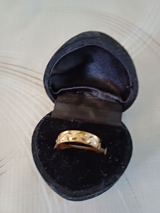 Продавам пръстени