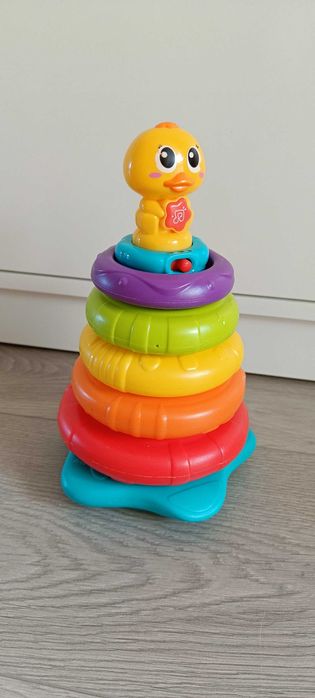 Ratusca cu inele, lumini si melodii