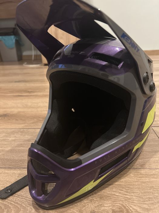 Каска Kenny Elite