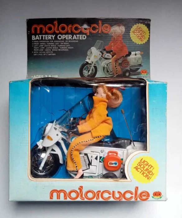 Jucărie veche Chinezeasca PE 095, păpușă perioada comunista, nejucata