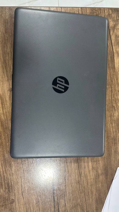 Notebook sotiladi