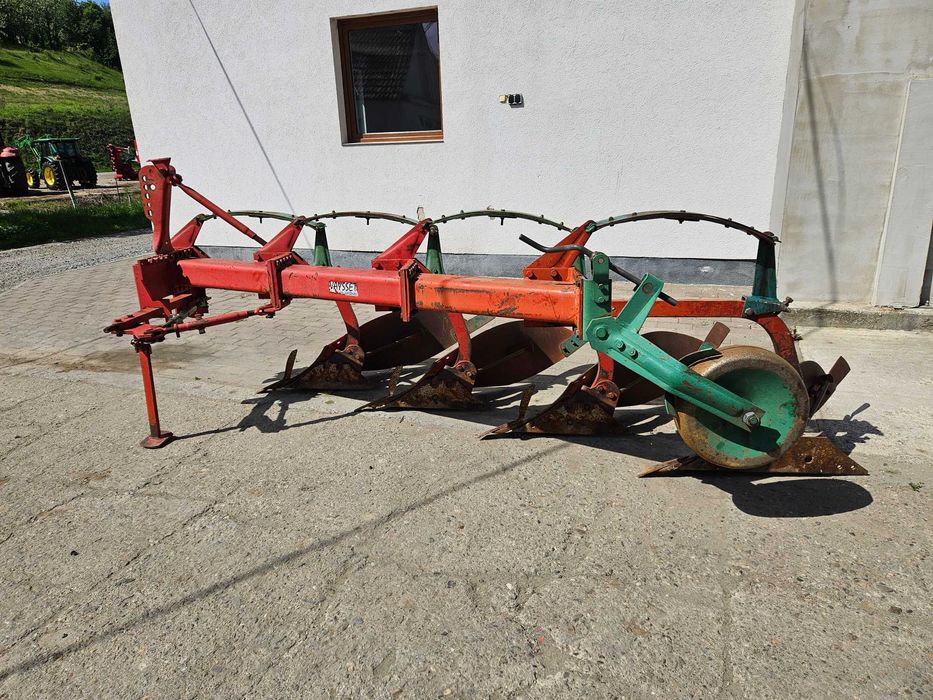 De vanzare plug Kverneland 4 trupite