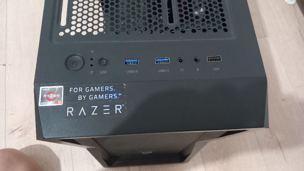 Настолен компютър