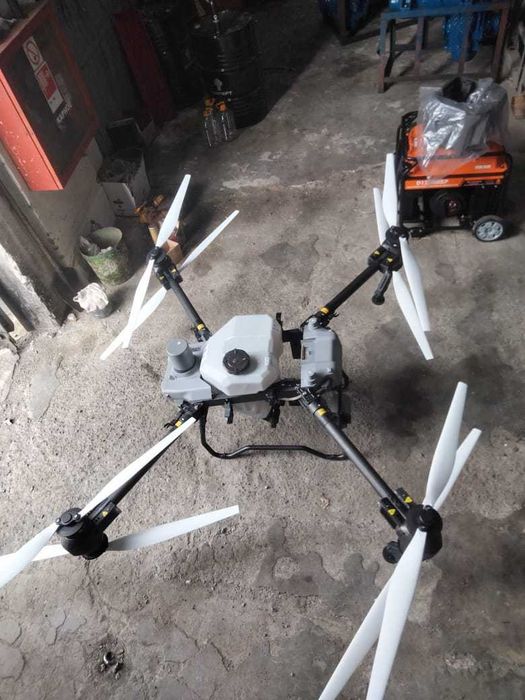 Дрон-опрыскиватель Agras T50