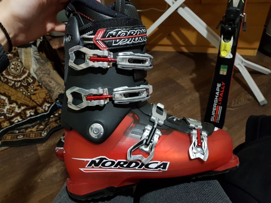 Карвинг ски,обувки, каска