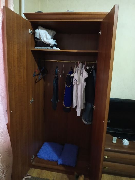 Продаётся шкаф Срочно