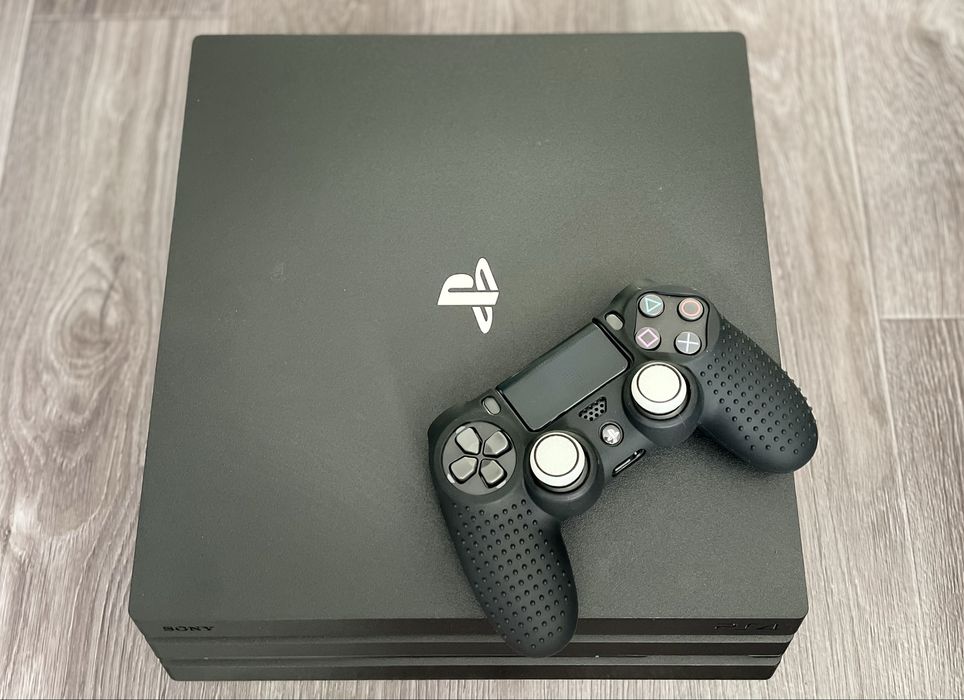 Продам Sony PlayStation 4 Pro