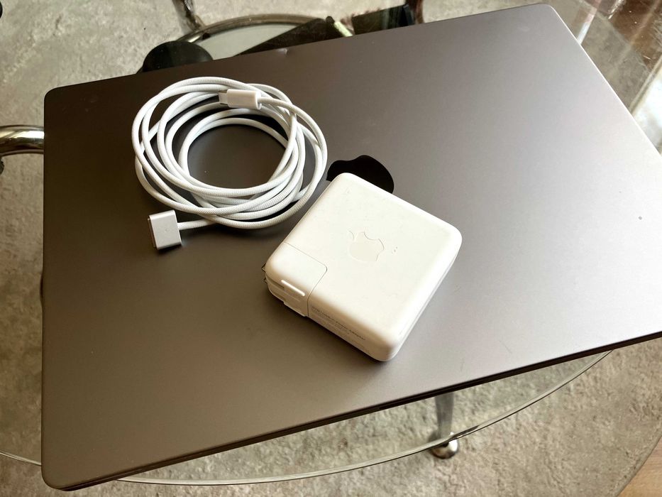 Macbook Pro M1 Pro 16" 2021 (16GB RAM, 1TB SSD)