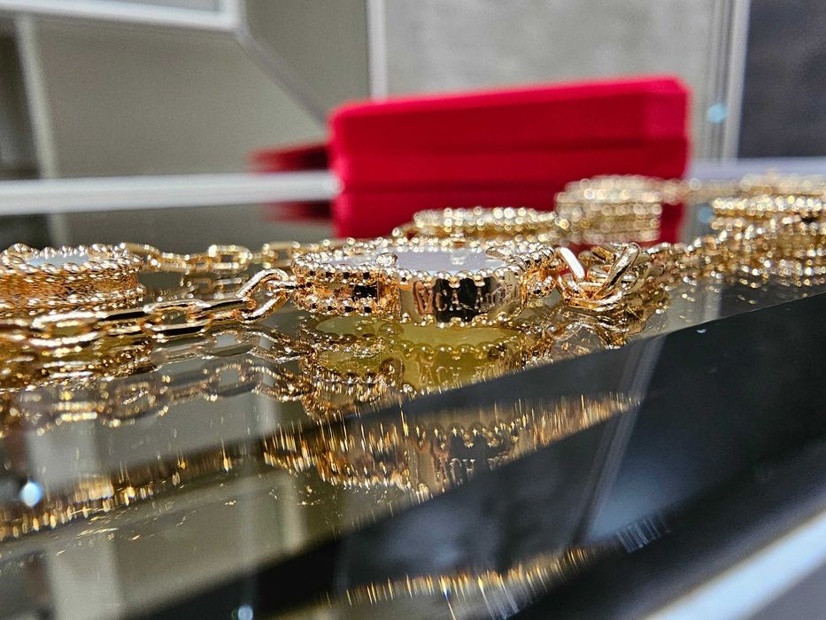 Van Cleef & Arpels VCA Rose 10 Mother of Pearl Alhambra Дамско Колие