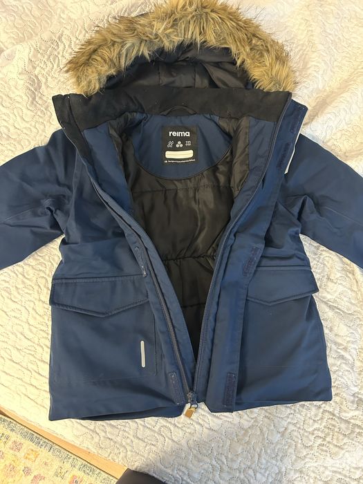 Продам куртку Reima