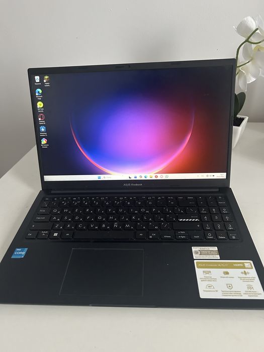 Ноут vivobook  asus