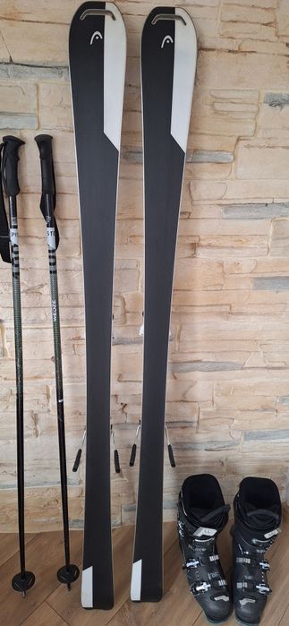 Комплект от ски, ,ски обувки и щеки + сак за обувките.