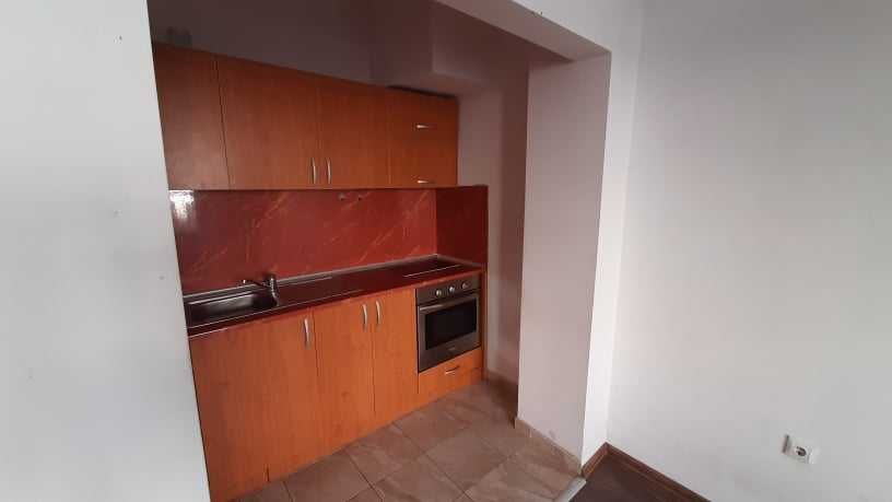 Дава се под наем Тристаен апартамент в Бургас, Възраждане - 72 кв.м за 250 € - Снимка #14