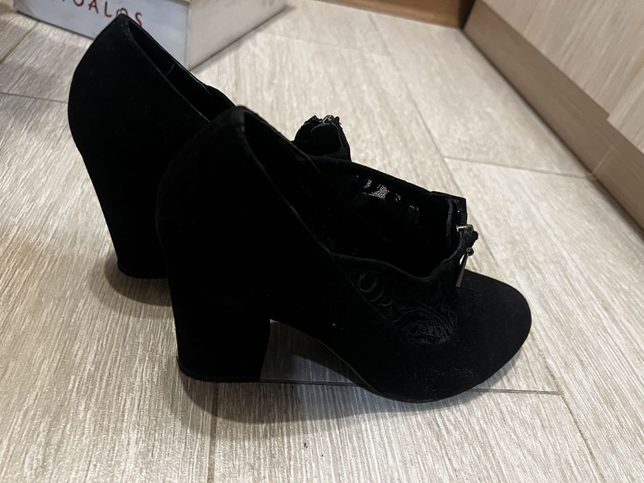 Ботильоны замшевые