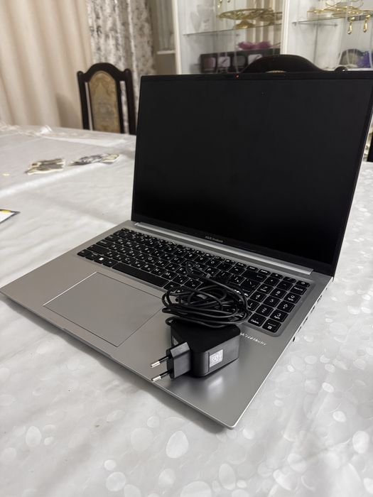 Ноутбук ASUS VivoBook X1605ZA