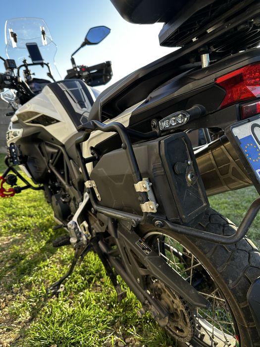 Benelli TRk 502x (se conduce cu A2)