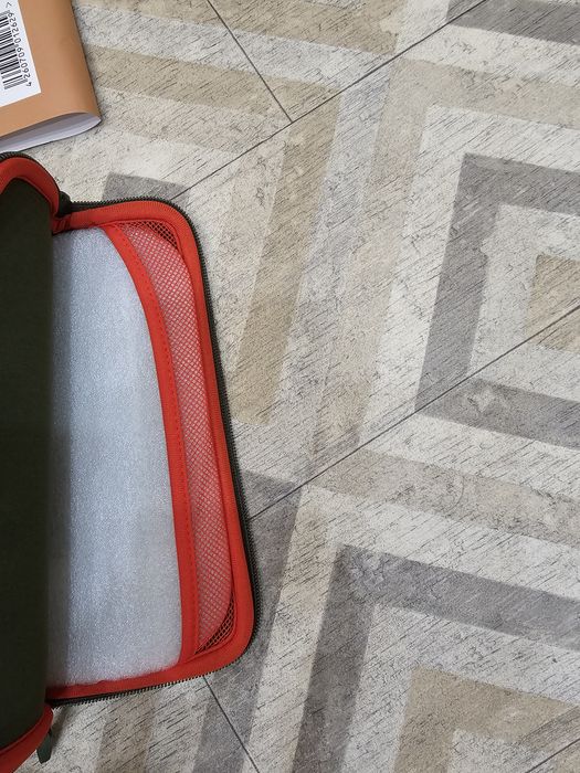 Чехол для MacBook 13 Ipad Ipad pro RIVACASE