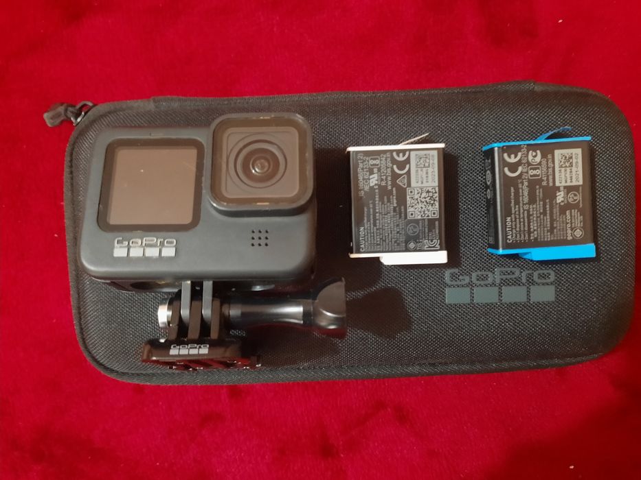 Vând gopro hero 9 black + accesorii