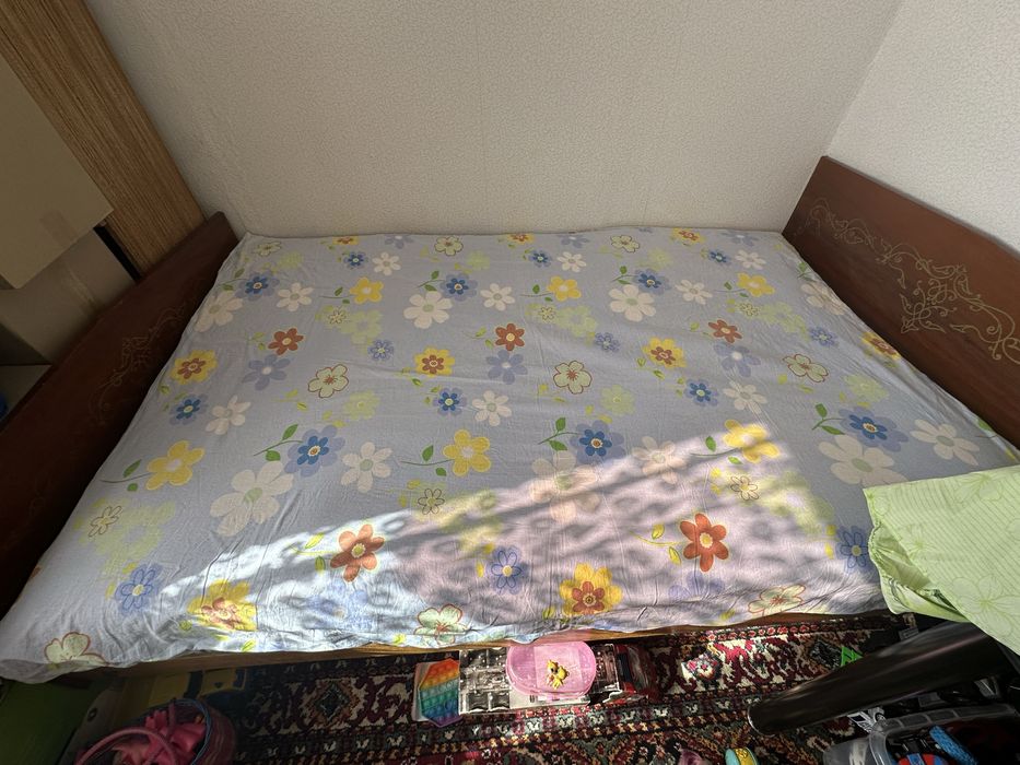 Продам кровать 1,5 спальную