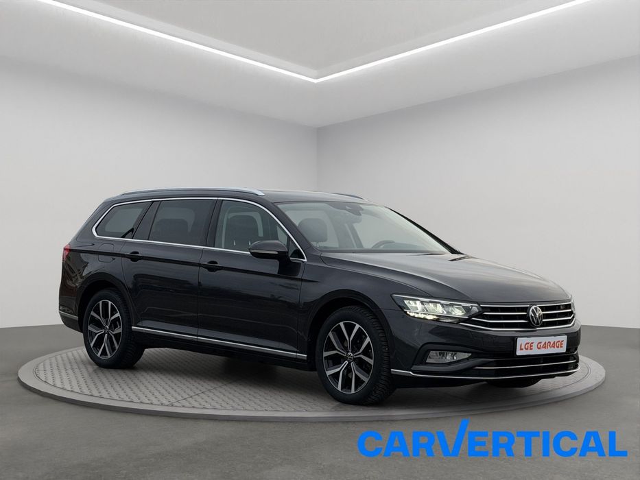 Volkswagen Passat virtual cockpit ACC clima digitala