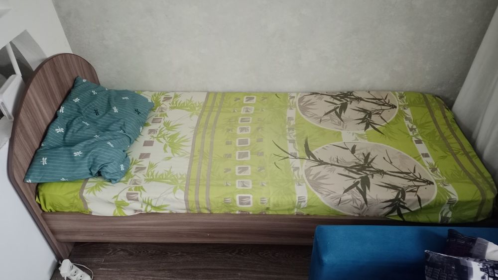 Продам односпальную кровать