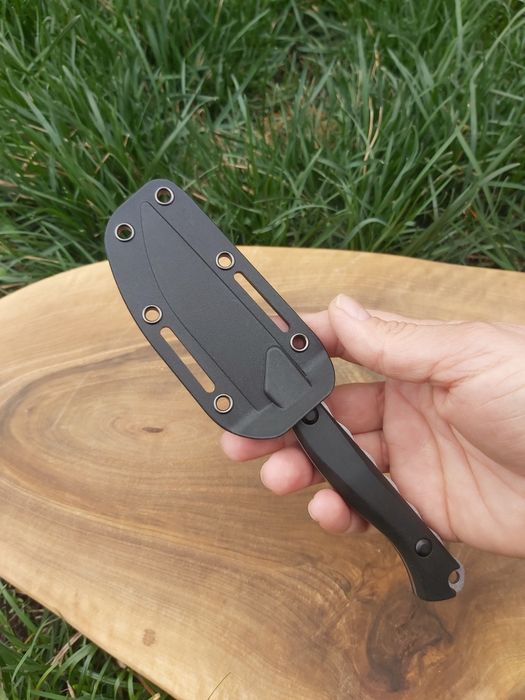 Компактен ловен нож Benchmade Flyway с кания, 2 цвята
