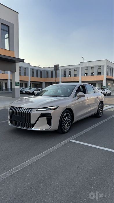 ROEWE M7 DMH 2026 GIBRID 2050km