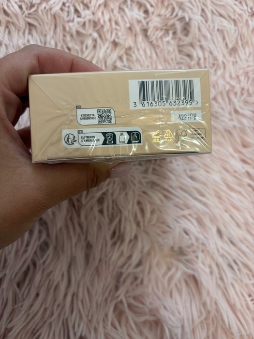 De vanzare parfum sigilat