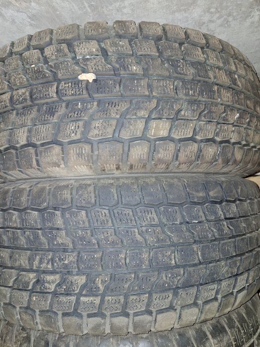 Продам шины DUNLOP 275/70R16