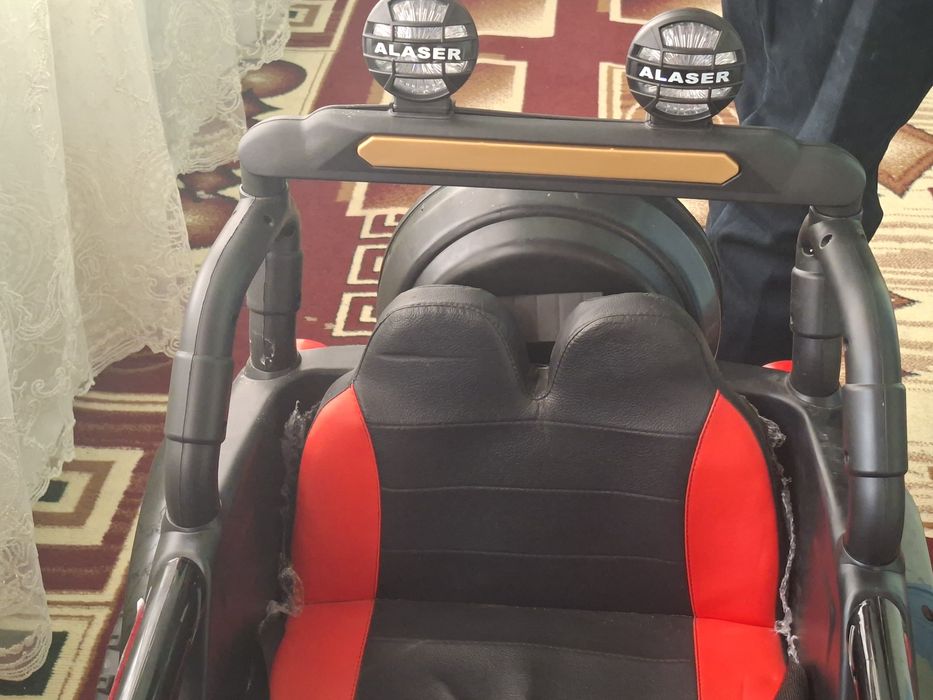 Болалар машинаси янги