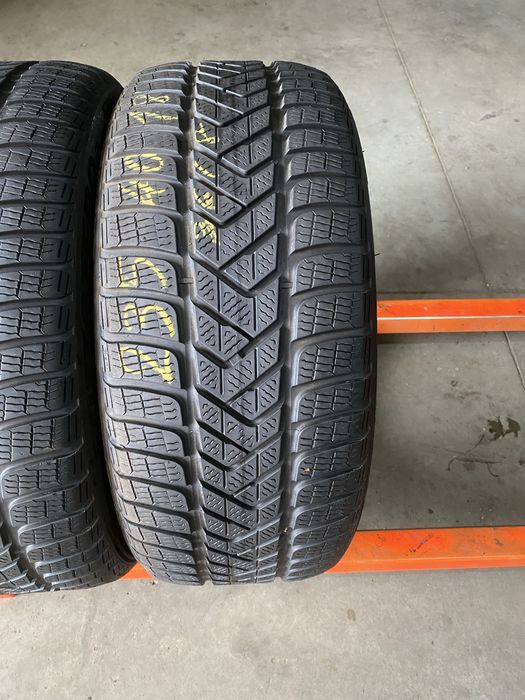 Anvelope iarna 235/40/18 Pirelli Sottozero 3 235 40 18 R18