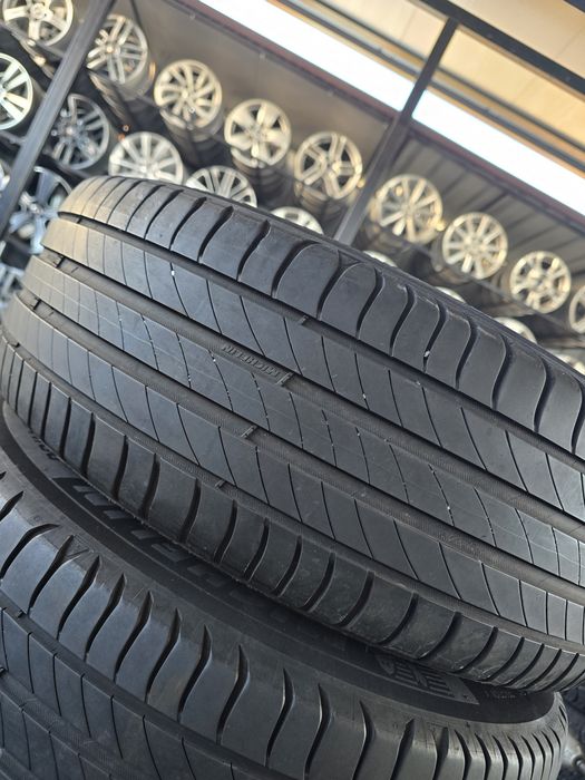 2 Броя 205/60/16 Michelin 5,2mm