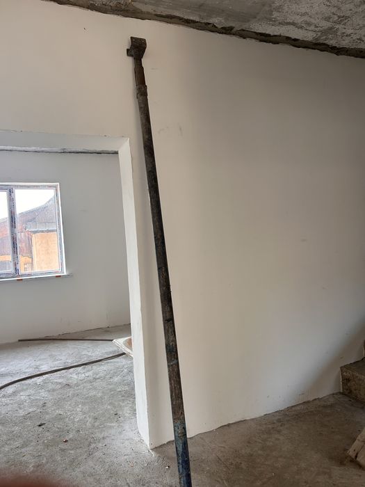 Домкраты есть в наличии 30 штук по 5 тыщ