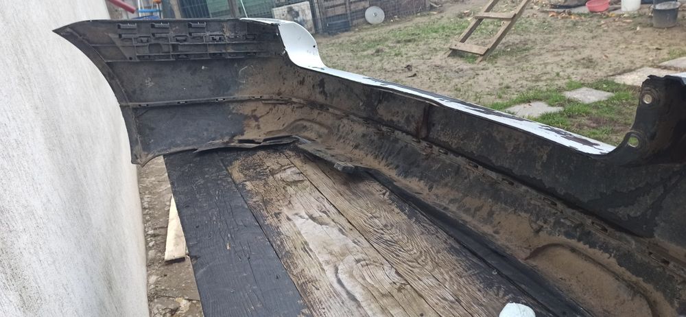 Bara spate Passat break B5,5 , baterie 12v 100ah 800a , cârlig vw