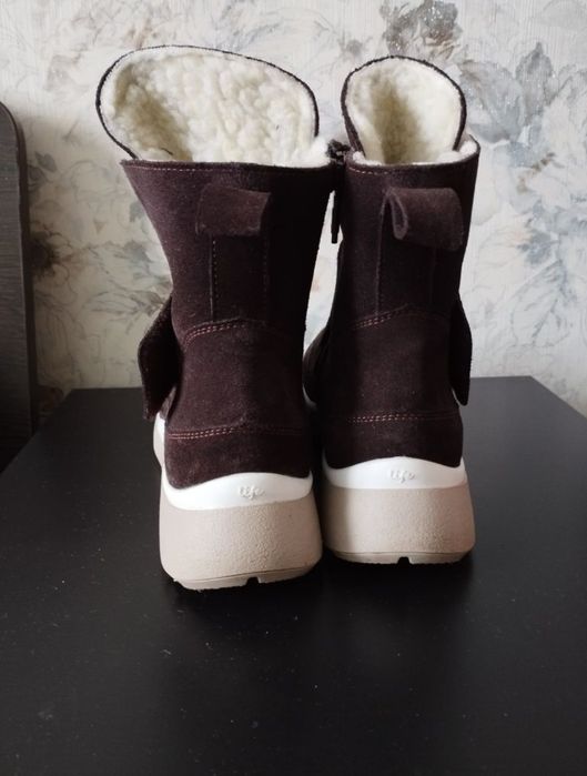 Ботинки зимние размер 38-39