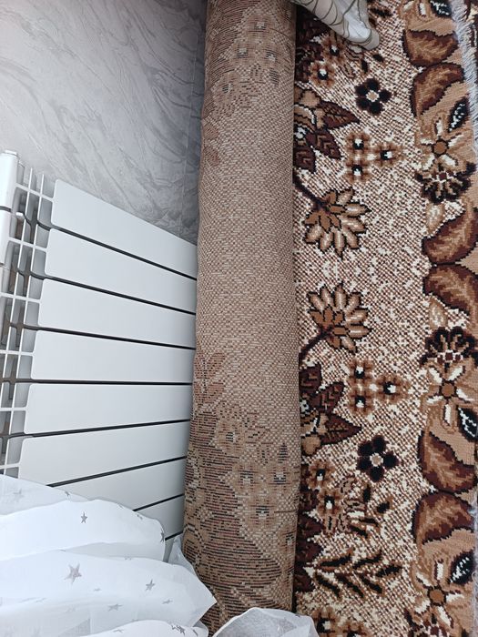 Ковёр для зала шикарная расцветка