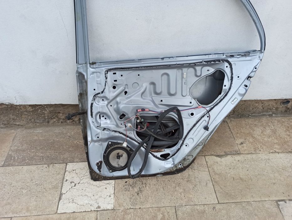 Дверь задняя правая corolla e150 оригинал